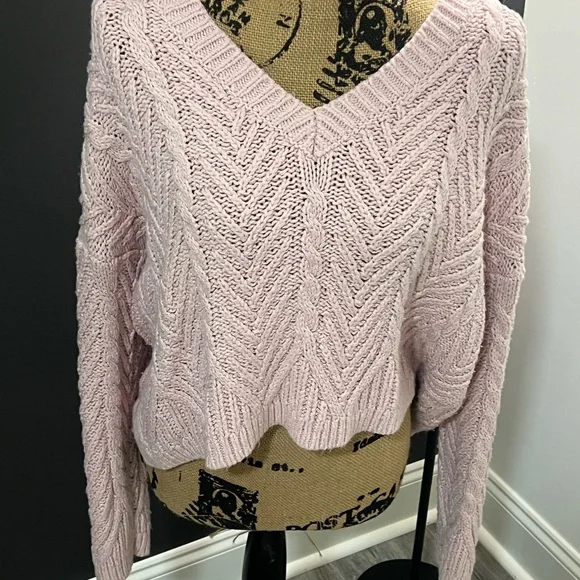 La Hearts Soft Blush V-Neck Sweater - Picture 2 of 10